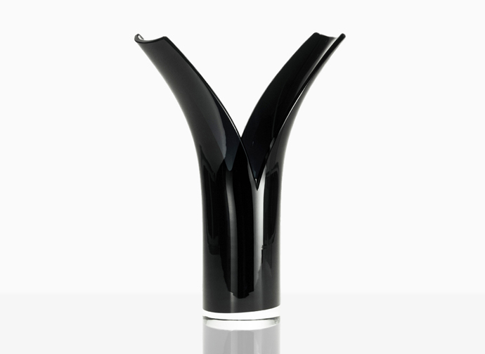 Slitz unique crystal vase by Lena Bergström.
